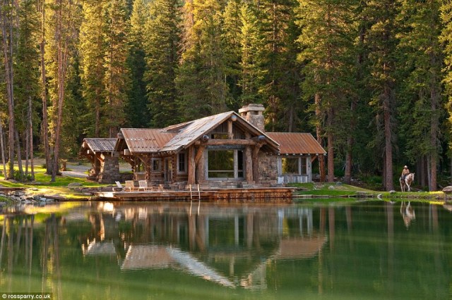 94BC4E76-548A-4687-875A-3B26997975F6